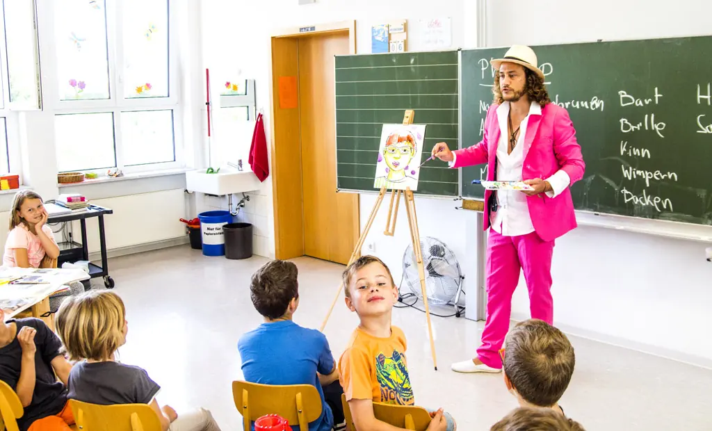 „Für mehr Miteinander“, Porträt-Workshop an der Grundschule Arnstein