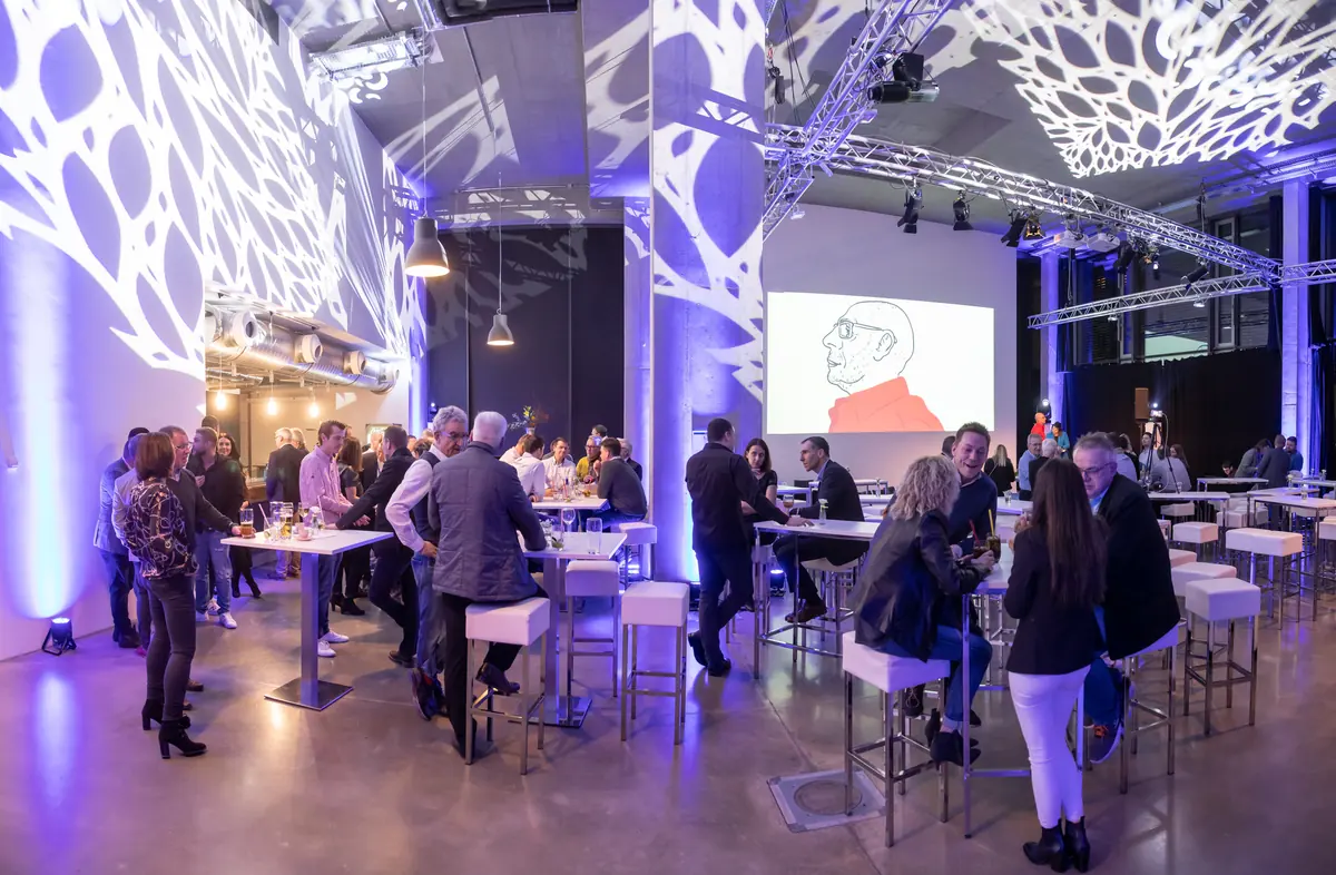 Kick-off der Versicherungskammer Bayern, Studio Balan